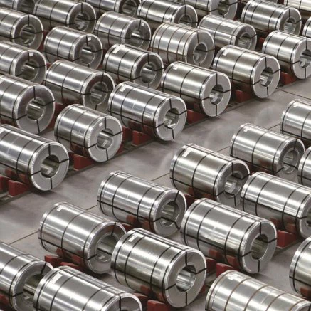 Kovový materiál na balenie potravín